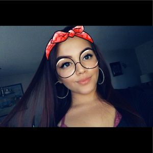 Meet your Posher, Karina